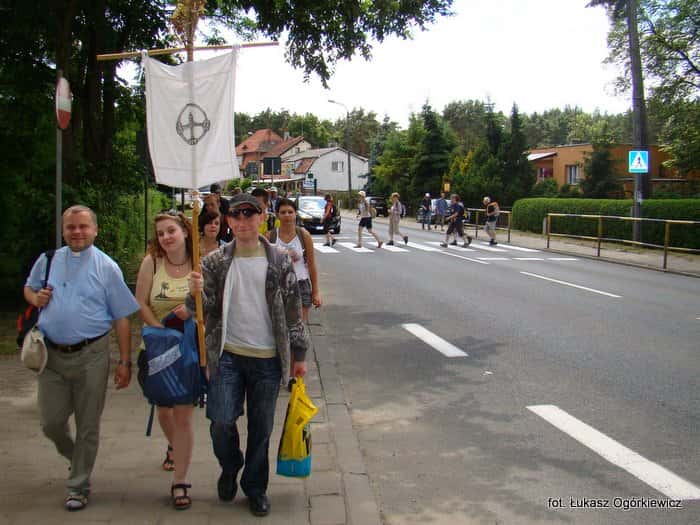 Pielgrzymi z Niemiec w Gminie Skoki_6.2010 (28)