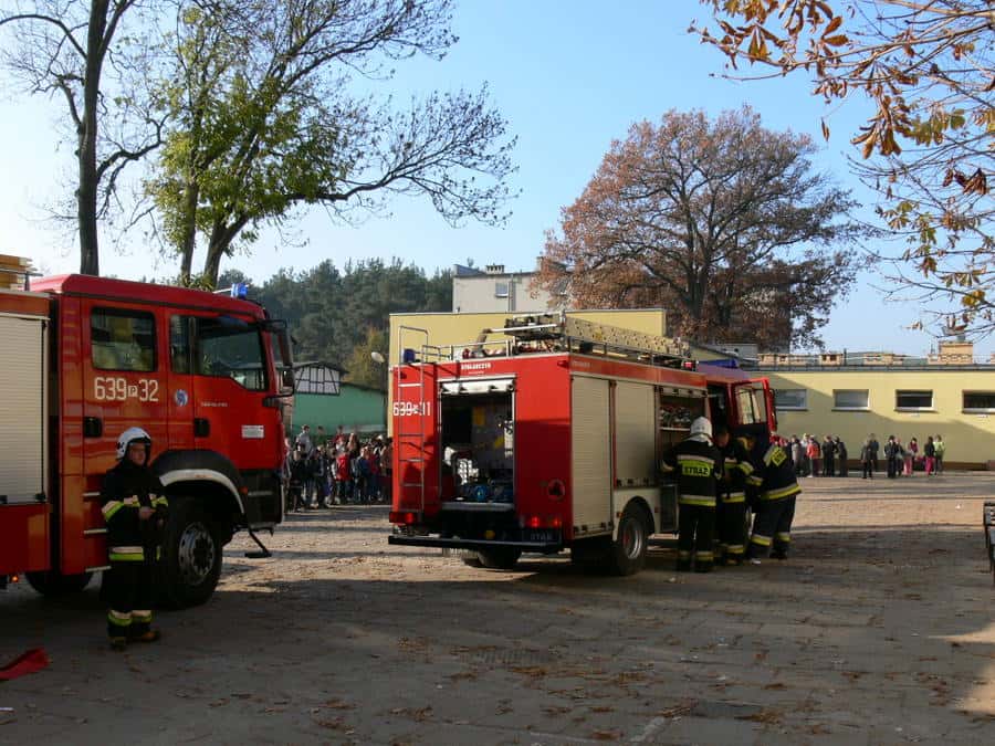 Alarm_pozarowy_w_szkole