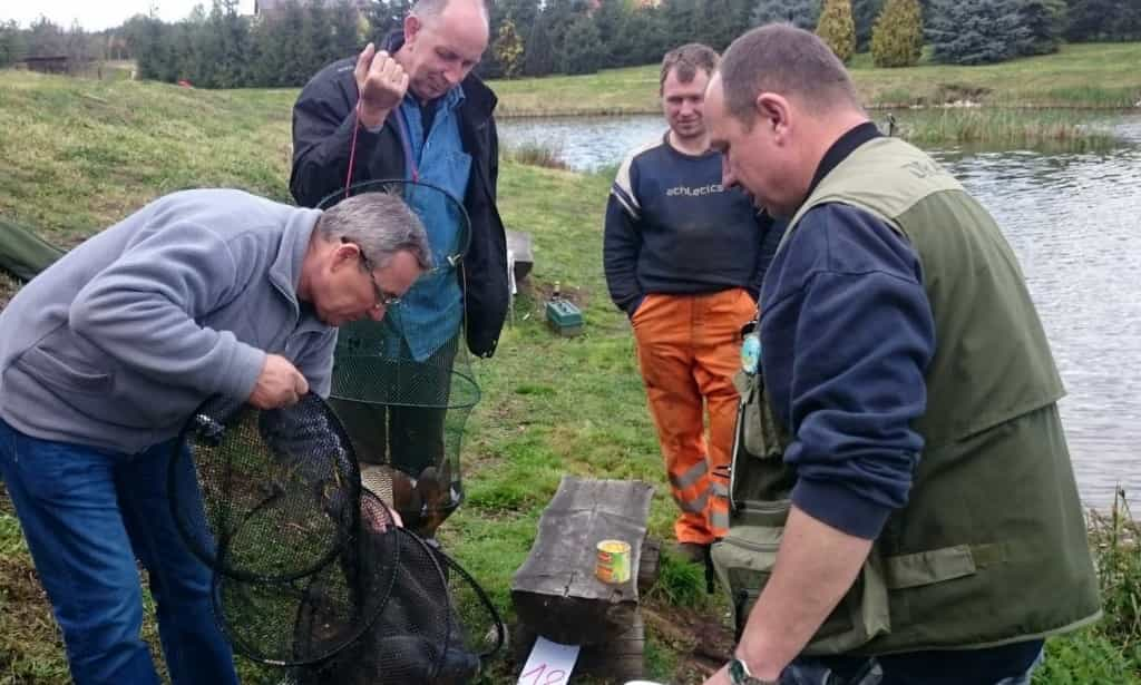 zawody wędkarskie na Dzień Strażaka 