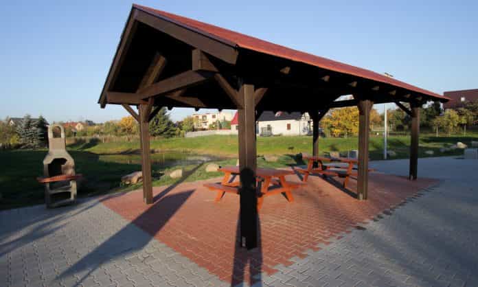 rejowiec (5) Zagospodarowanie działki nr 29 w Rejowcu w celu stworzenia miejsca integracji lokalnej społeczności