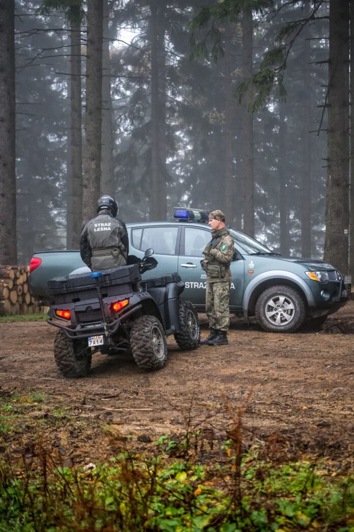 straż_leśna_quad_kontrola_Paweł_Grądzki_mail