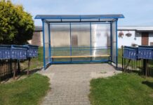 Nowe wiaty przystankowe